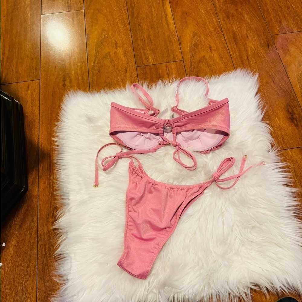 VICTORIA SECRET woman swiming bikini - Picture 6 of 6